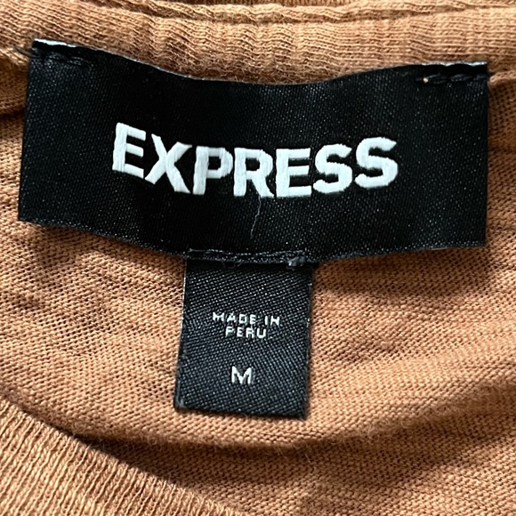 Express Graphic T-Shirt - Picture 3 of 4